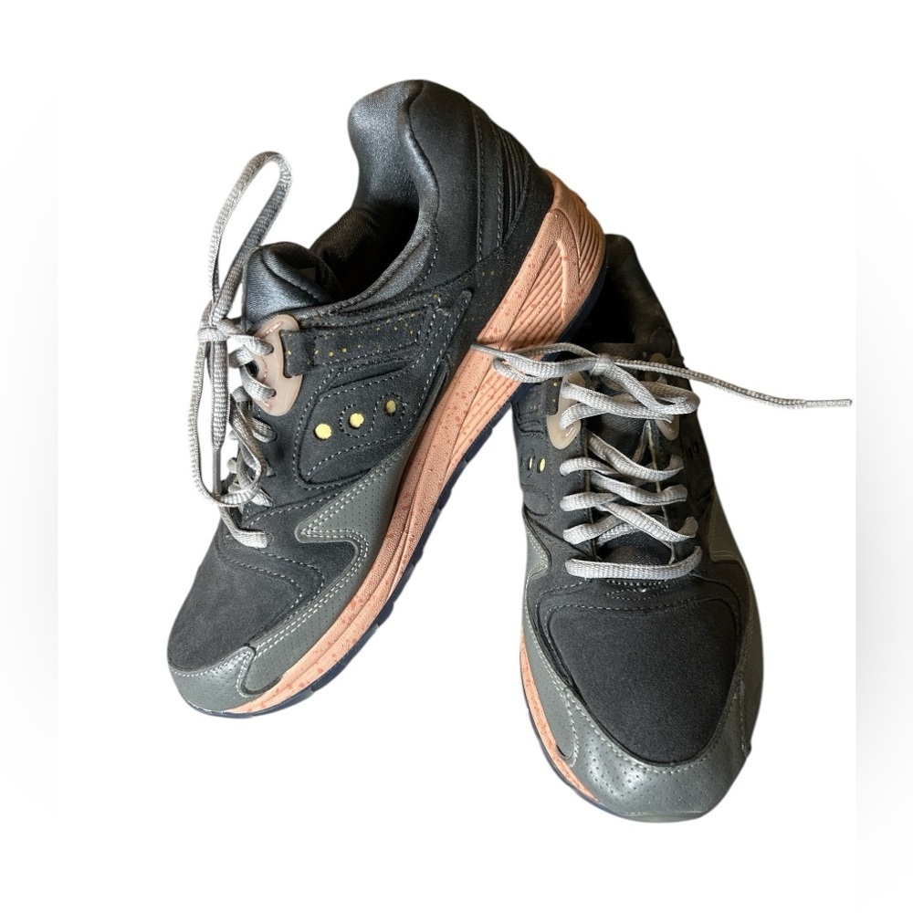 Saucony Black and Peach Sneakers like new
